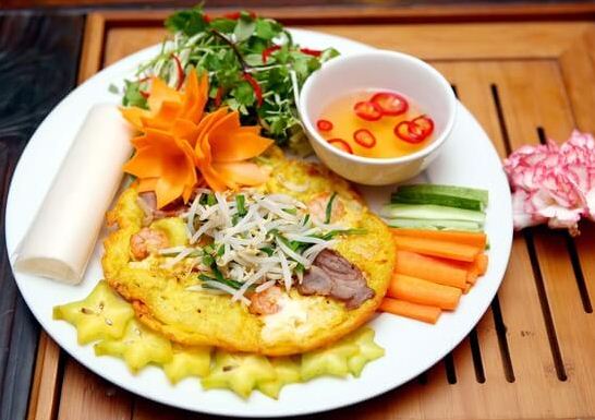 Banh-khoai-vietnamese-pancake-in-Hue-2